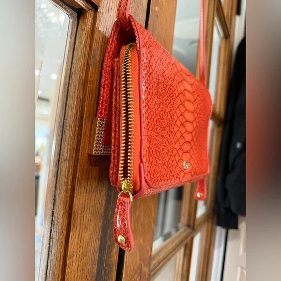 Orange Gianni Bini Textured Crossbody Bag. - Picture 7 of 8